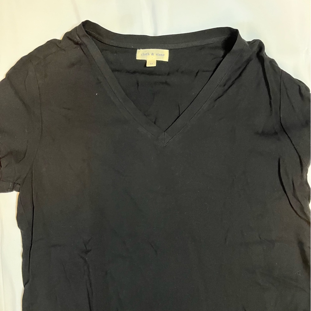 Anthropologie Cloth & Stone black v-neck t-shirt